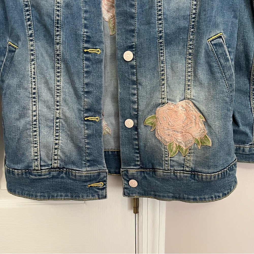 Lularoe Denim Jacket Womens Small Pink Roses Floral Longline Stretch Trucker - Picture 4 of 10